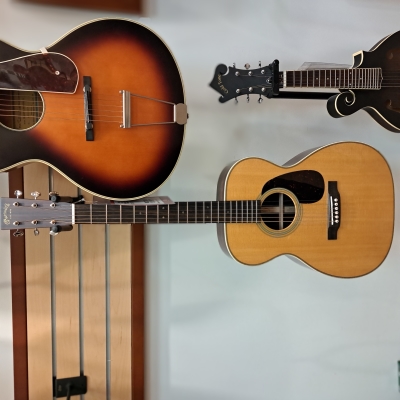 Martin Guitars - 00-28 V18